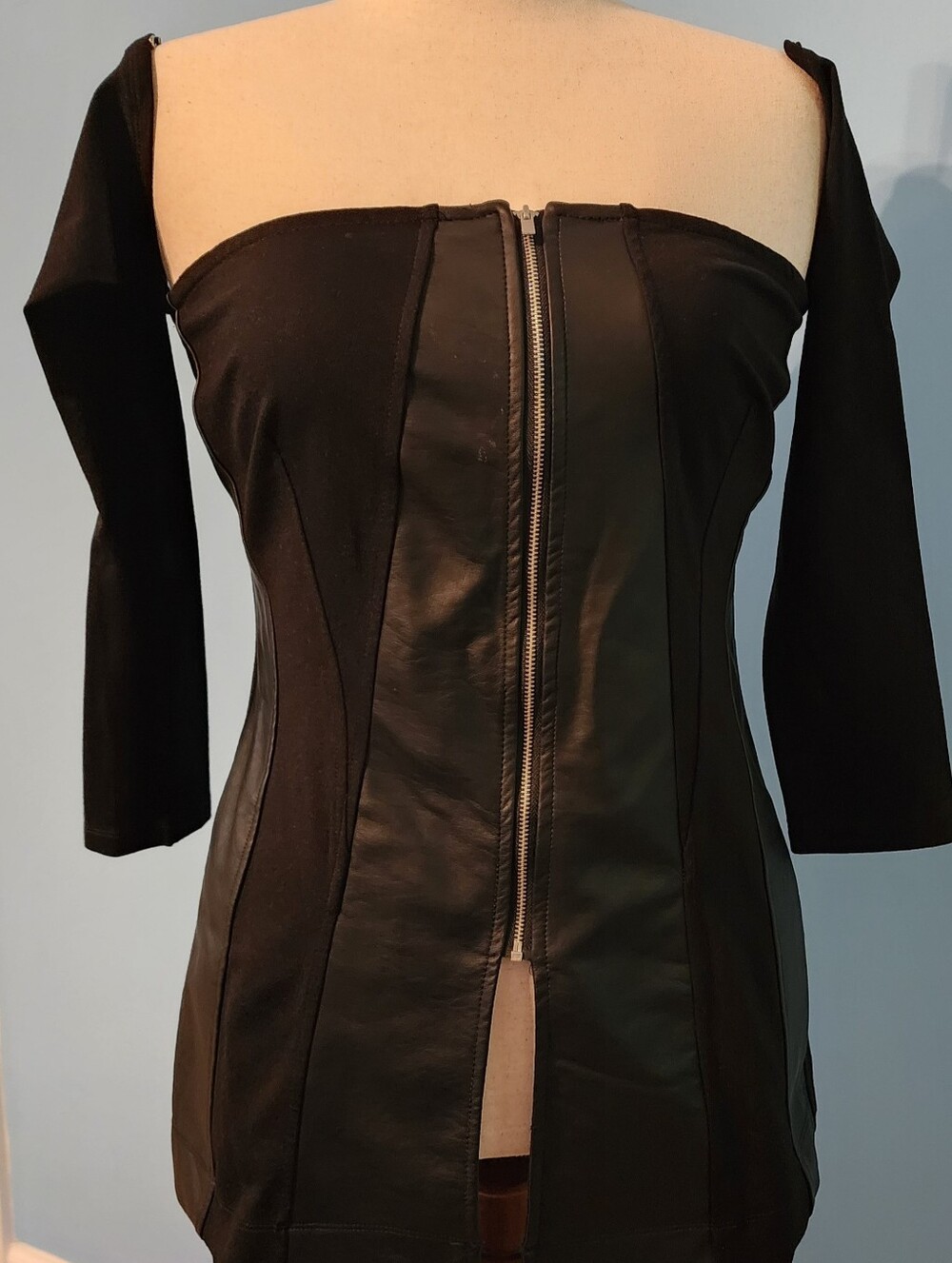 Black Off-Shoulder Zipper Jacket